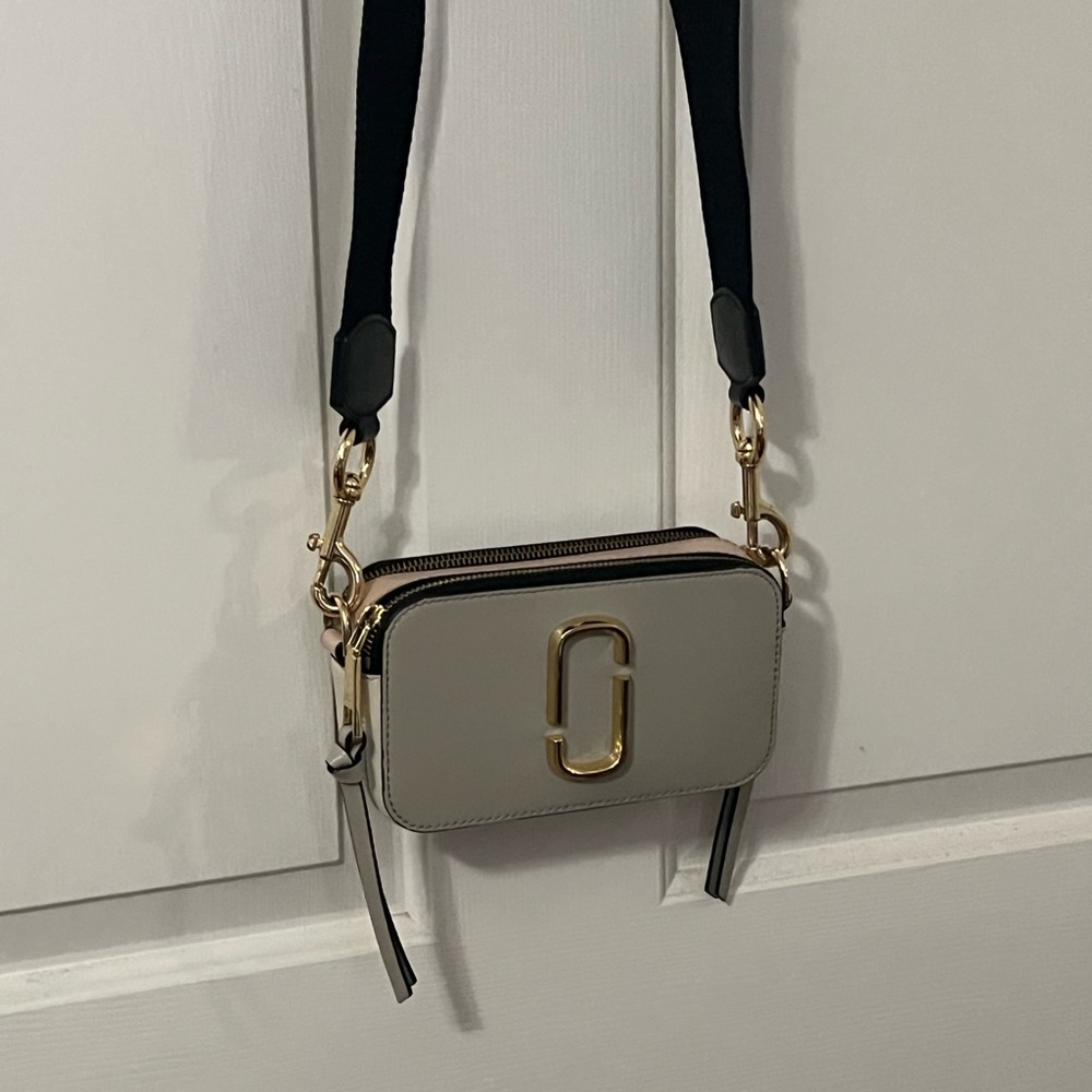 MARC JACOBS camera bag